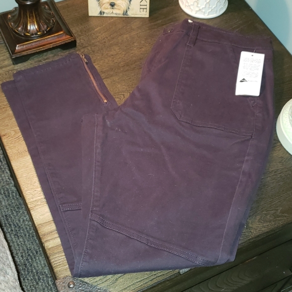 New Mudd Flex Stretch Low Rise Utility Skinny Jean - Picture 2 of 8